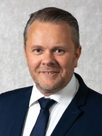 Lars Hindø, Stabschef / Chief of staff - Management, IR