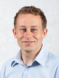 Klaus Jeppesen Østergaard, Risiko- og analysemedarbejder